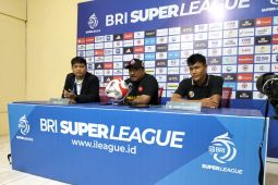 Semen Padang dikalahkan 0-2 oleh Persib Bandung