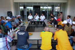 Pemkot Surabaya fasilitasi izin trayek pemilik angkot