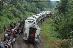 Kereta Anjlok di Bumiayu, KAI Daop 2 Pastikan Jadwal Bandung Aman!