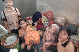 Pramuka Badung salurkan 100 paket sembako bagi warga kurang mampu
