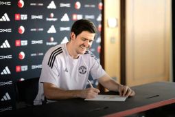 Harry Maguire absen lawan Chelsea setelah FA beri sanksi tambahan