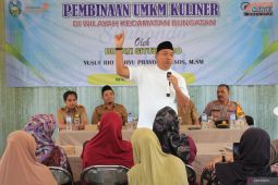 Pemkab Situbondo beri pembinaan UMKM kuliner "seafood" jalur pantura