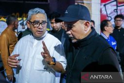 Wali Kota Bandung meminta proyek kabel udara aman untuk pengguna jalan