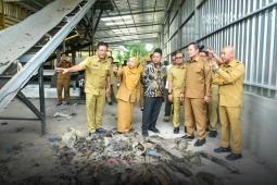 Pemkab Lamongan pelajari pengelolaan sampah modern di Gresik