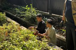 Sekretariat DPRD menggelar Operasi Semut dukung Gerakan Indonesia ASRI