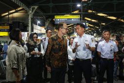 Dubes Inggris mengapresiasi layanan ramah lingkungan KAI Daop 6