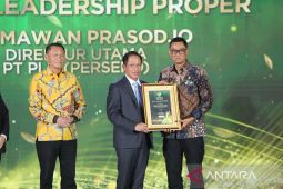 Dirut PLN raih penghargaan Green Leadership diajang PROPER KLH 2025