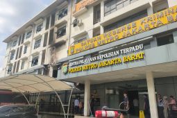 Gedung Polres Metro Jakbar terbakar, polisi selidiki penyebab api di lantai dua