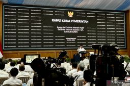 Prabowo jelaskan alasan kumpulkan menteri hingga eselon I di Istana