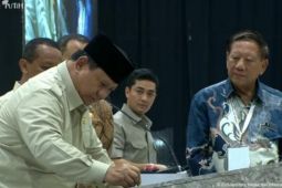 Presiden Prabowo resmikan pabrik perakitan kendaraan komersial berbasis listrik Magelang