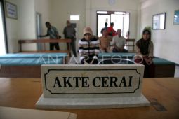 Cerai usai, tanggung jawab tak selesai