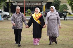 Anak peternak sapi jadi lulusan terbaik FMIPA Unsoed Purwokerto