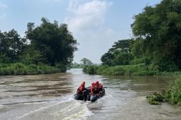 SAR gabungan sisir Sungai Brantas cari perempuan hilang di Tulungagung
