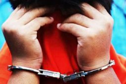 Polres Karawang tangkap eks karyawan yang mencuri motor di area pabrik