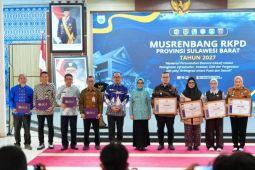 Empat Kabupaten Sulbar dapat penghargaan