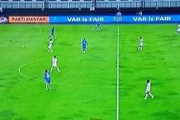 Bek Matrichardi kena kartu merah, Persib main dengan 10 pemain sejak menit 66