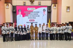 Bupati HSU kukuhkan 221 pengurus cabang dan cabang khusus PGRI