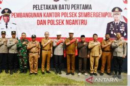 Bupati Tulungagung resmikan pembangunan Polsek Sumbergempol dan Ngantru