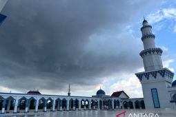 Cuaca Kepri hari ini 16 Mei, potensi hujan di Batam hingga Natuna