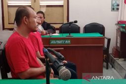 Empat pria didakwa berulang kali curi besi proyek Stadion Teladan Medan