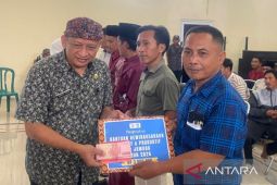 Pemprov Jatim bantu modal usaha 98 pelaku UMKM di Bangkalan