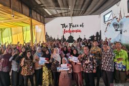Seratusan warga prasejahtera di Situbondo terima modal usaha Rp3 juta