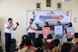 KAI Daop 6 Yogyakarta hadirkan edukasi keselamatan "Safety Rangers Goes to School" di SDN Kabangan Surakarta