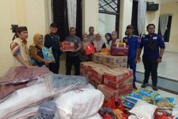 Warga terdampak kebakaran di asrama Polri Ciledug dapat bantuan