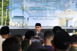 Pengusaha HS Muhammad Suryo bangun masjid di lokasi kecelakaan yang renggut nyawa istri