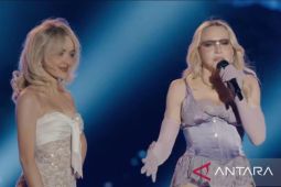 Madonna kembali ke Coachella berduet dengan Sabrina Carpenter