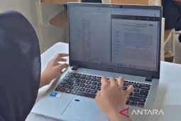 Siswa Sekolah Rakyat Blora dibekali laptop untuk menunjang proses pembelajaran digital