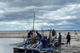 Tim Gabungan Polres Belitung tertibkan tambang timah ilegal di perairan Membalong
