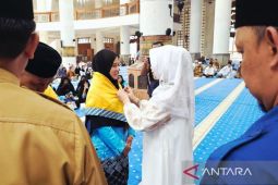 Pemkab Natuna tanggung biaya penerbangan jamaah calon haji ke Embakarsi Batam