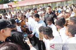 Wapres Gibran soroti penerangan minim saat tinjau Sentra Pendidikan Mimika