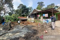 Pemkab Bogor hentikan sementara pembangunan tower di Cipicung