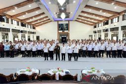 Bupati Kotim tegaskan kepala desa wajib pahami pengelolaan dana desa