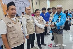 Jamaah calon haji Kloter 01 Embarkasi Banjarmasin masuk asrama haji