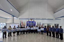 Pemprov PBD salurkan bantuan pendidikan Rp4,7 miliar kepada 472 mahasiswa