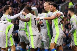 Man City salip Arsenal dan kirim Burnley ke Liga Championship