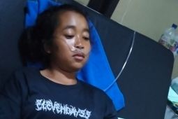 Relawan bantu selamatkan dua warga Badui dari gigitan ular berbisa ke RSUD Rangkasbitung
