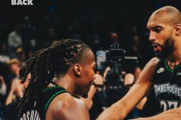 Knicks vs Hawks Membara: Triple-Double Karl-Anthony Towns Bikin Skor Seri 2-2