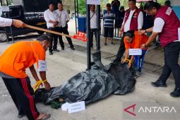 Keluarga korban emosi, rekonstruksi pembunuhan nenek Serbajadi nyaris ricuh