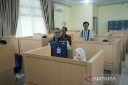 Wakil Rektor UNJA tinjau UTBK hari pertama