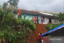 BPBD Cianjur mencatat banjir dan longsor landa lima desa di Campaka