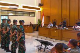 Empat personel TNI didakwa siram Andrie Yunus untuk beri "efek jera"