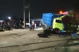 KAI Daop 7 Madiun minta warga patuhi aturan di perlintasan