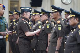 Jaksa Agung minta Kajati Jabar baru kedepankan hukum humanis