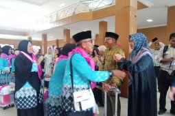 Bupati Belitung titip doa kemajuan daerah kepada 42 JCH