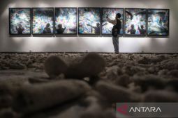 Pameran Fragments From Below