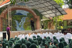 KAI Daop 7 Madiun masifkan edukasi perlintasan KA bagi pelajar